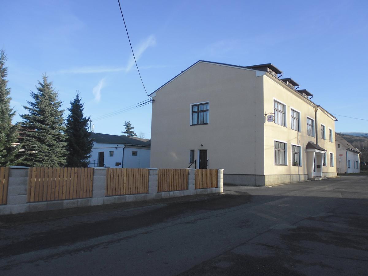 Bike-Hotel Medenec Nove Mesto pod Smrkem Dış mekan fotoğraf