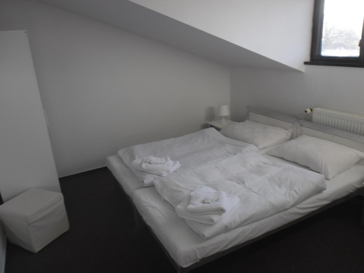 Bike-Hotel Medenec Nove Mesto pod Smrkem Oda fotoğraf