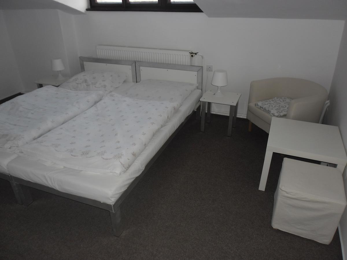 Bike-Hotel Medenec Nove Mesto pod Smrkem Oda fotoğraf